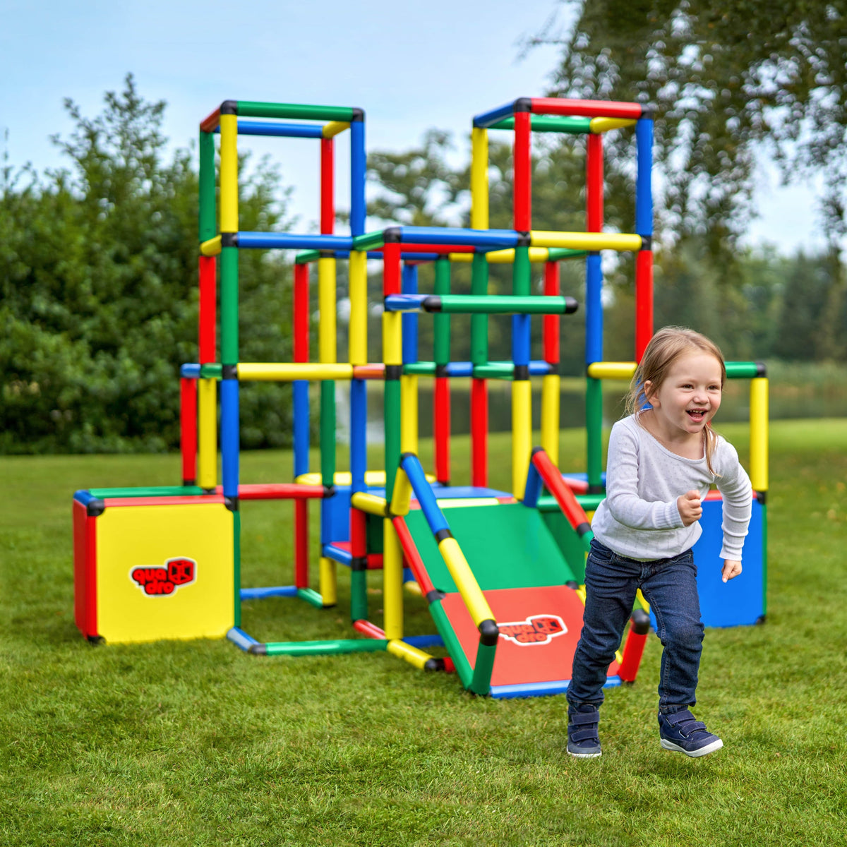 Huge pyramid with ramp – QUADRO Toys